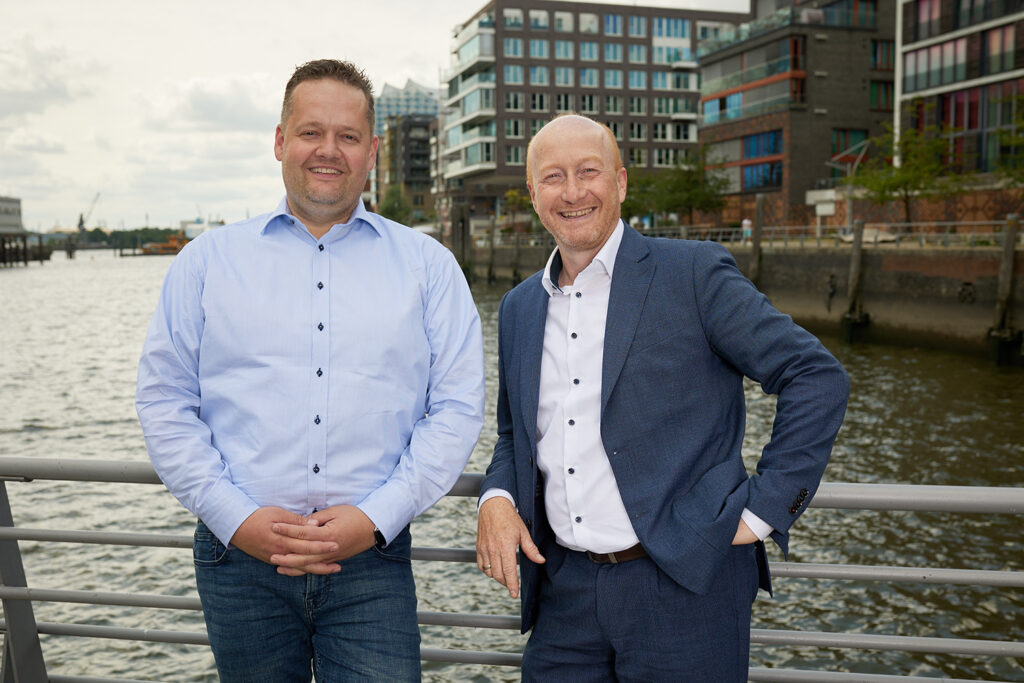 Florian Beyer, Geschäftsführer ethcon GmbH und Sven Heinsen, Geschäftsführer Conscia Deutschland GmbH